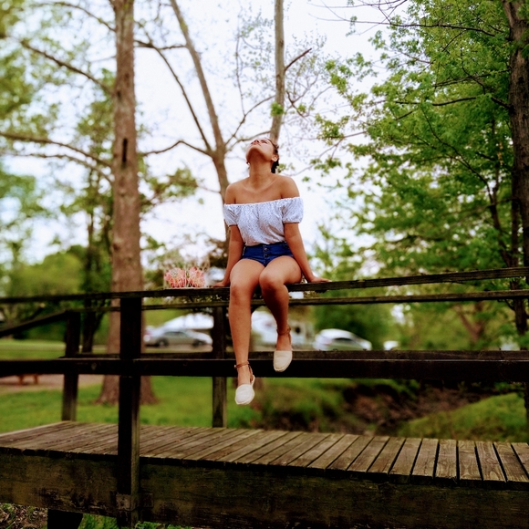 Meet your Posher, Alscessa - Picture 2 of 5